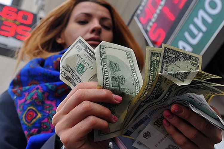 Reuters: Dolar bir anda artabilir